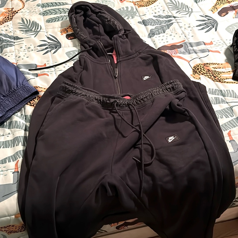 Nike Tech Suit